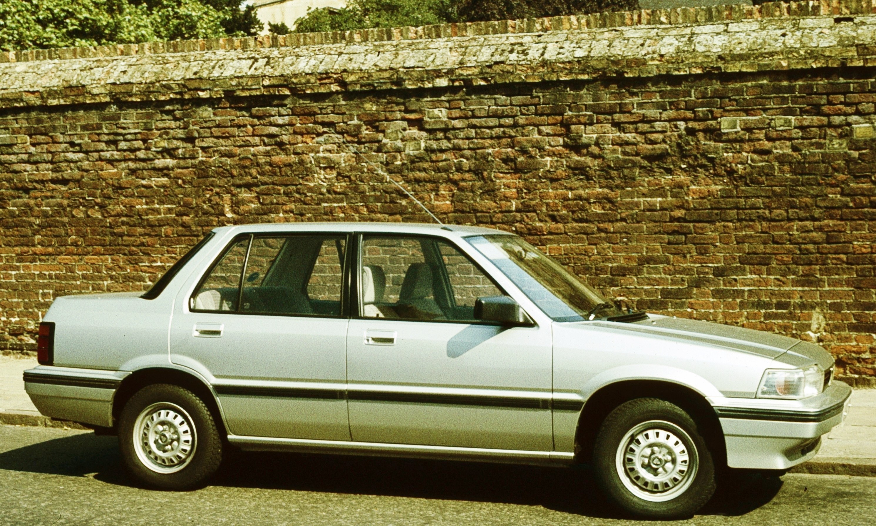 Rover 200 series